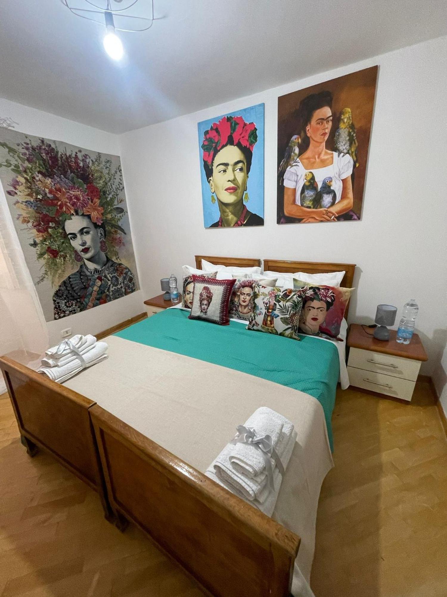 Plebiscito Charme Rooms Napoli Ngoại thất bức ảnh